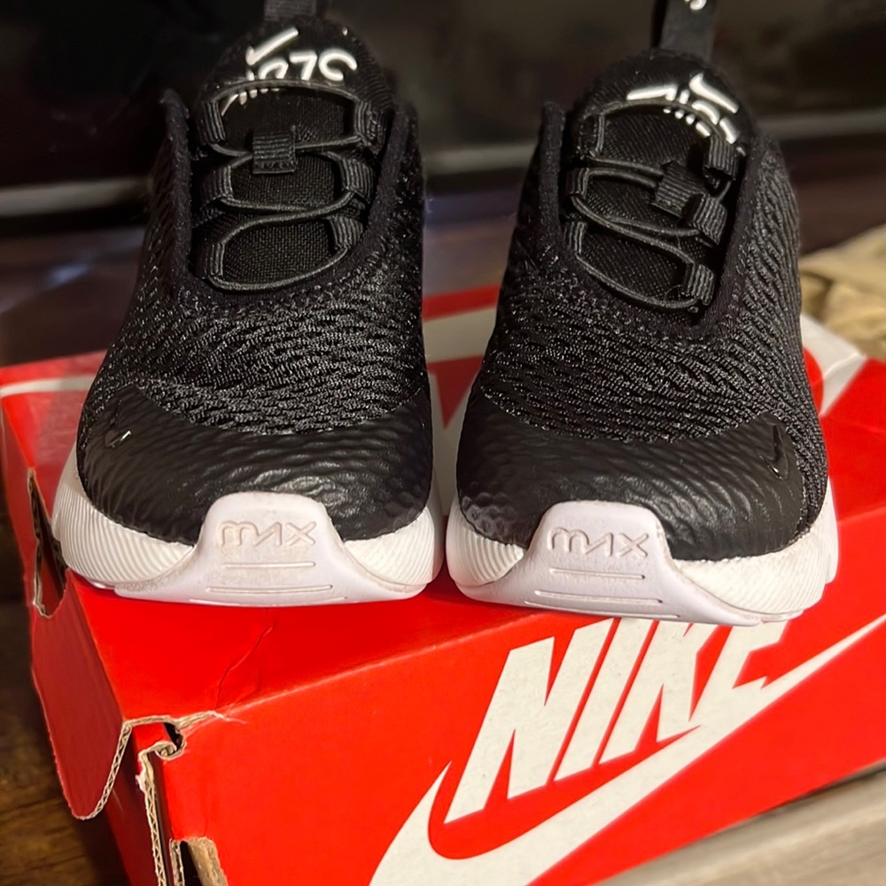 Nike Air Max 270